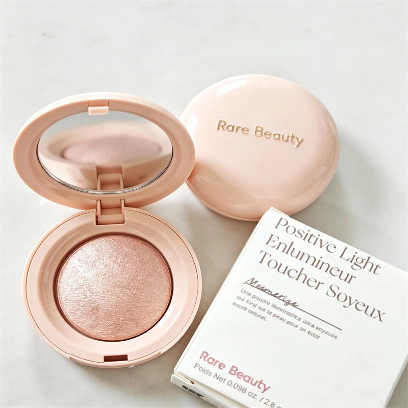 Blush & Contour Liquide Velours — Teinte Naturelle, Légère & Longue Tenue